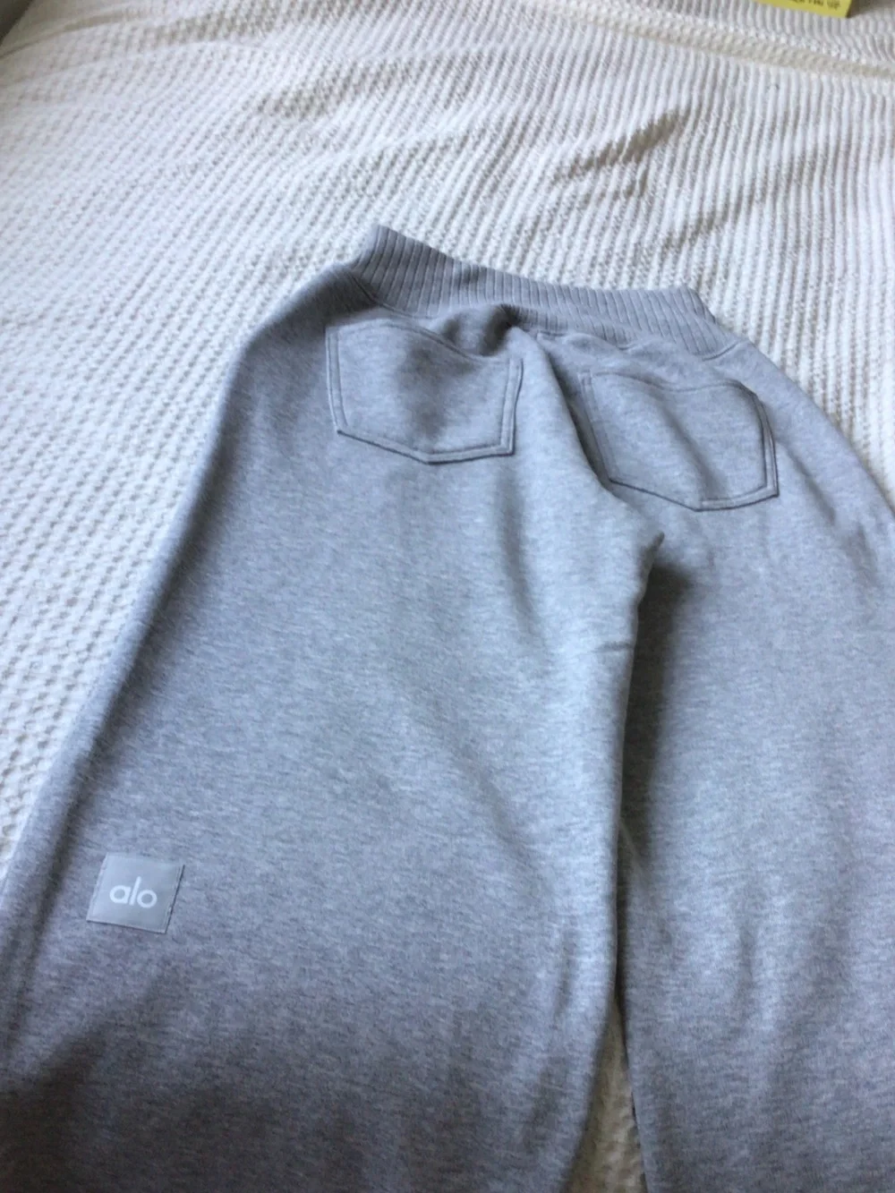 ALO Yoga Light Gray sweatpants